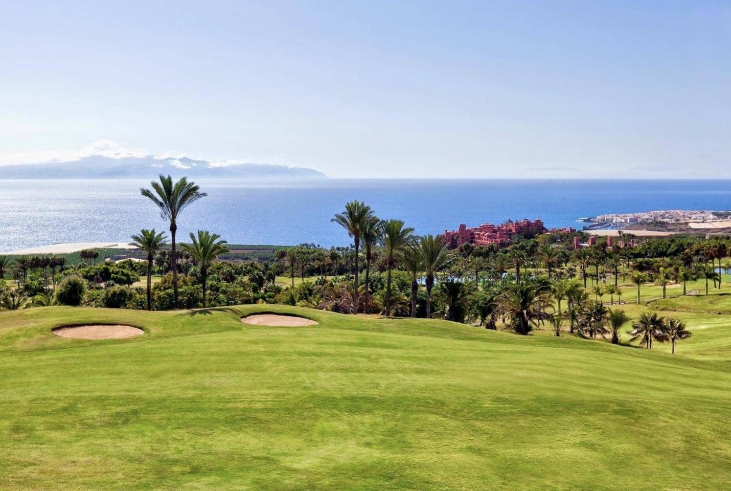 3 makuuhuone Huvila myytävänä paikassa Guia de Isora mukana uima-altaan 
autotalli - 1 830 000 € (Ref: 9079711)