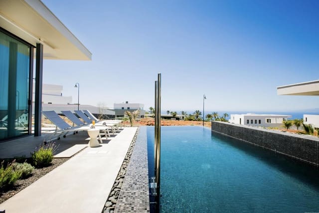 3 soveværelse Villa til salg i Guía de Isora med swimmingpool garage - € 1.830.000 (Ref: 9079711)