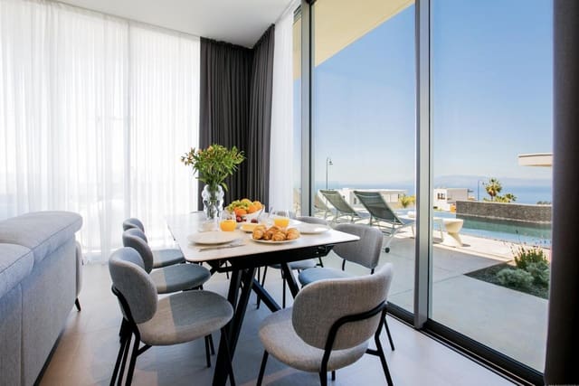 3 soveværelse Villa til salg i Guía de Isora med swimmingpool garage - € 1.830.000 (Ref: 9079711)