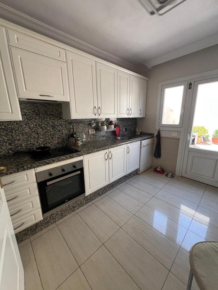 2 bedroom Villa for sale in Chayofa with garage - € 420,000 (Ref: 9127028)