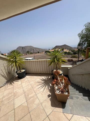 2 slaapkamer Villa te koop in Chayofa, Arona met garage - € 420.000 (Ref: 9127028)