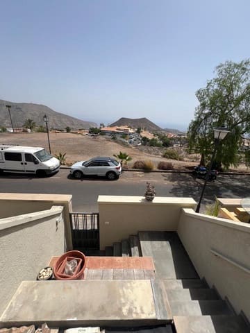 2 slaapkamer Villa te koop in Chayofa, Arona met garage - € 420.000 (Ref: 9127028)