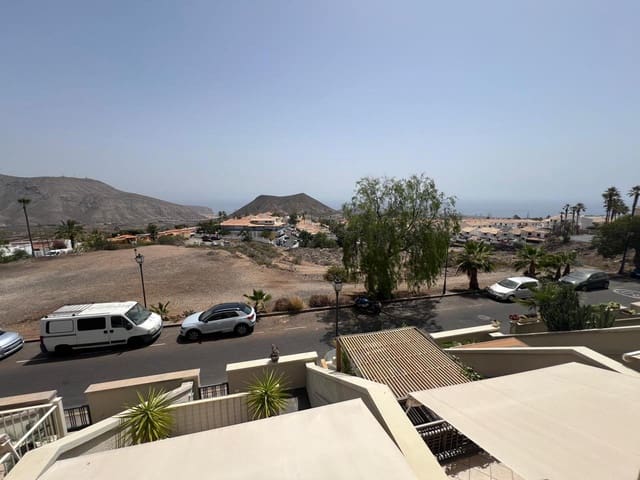 2 slaapkamer Villa te koop in Chayofa, Arona met garage - € 420.000 (Ref: 9127028)