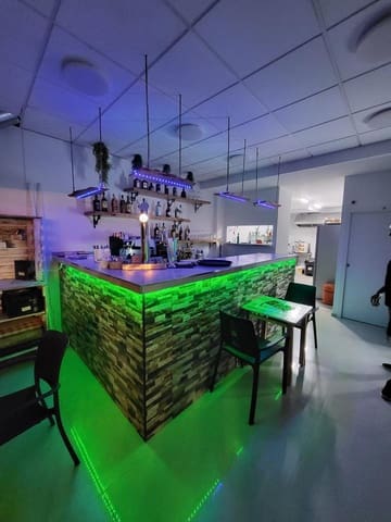 2 soveværelse Virksomhed til salg i Torviscas Bajo, Adeje - € 160.000 (Ref: 9158133)