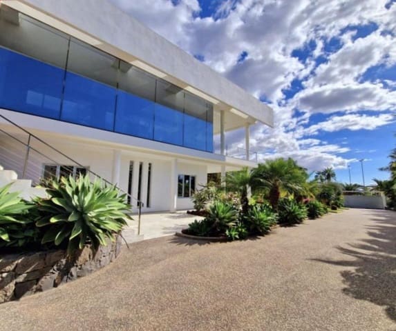 6 soverom Villa til salgs i La Caleta Adeje, Adeje med svømmebasseng garasje - € 4 450 000 (Ref: 9158423)