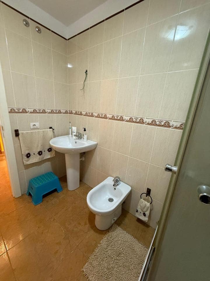 3 soveværelse Lejlighed til salg i San Isidro de Abona med garage - € 228.000 (Ref: 9161374)