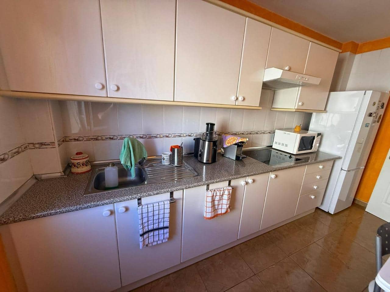 3 soveværelse Lejlighed til salg i San Isidro de Abona med garage - € 228.000 (Ref: 9161374)