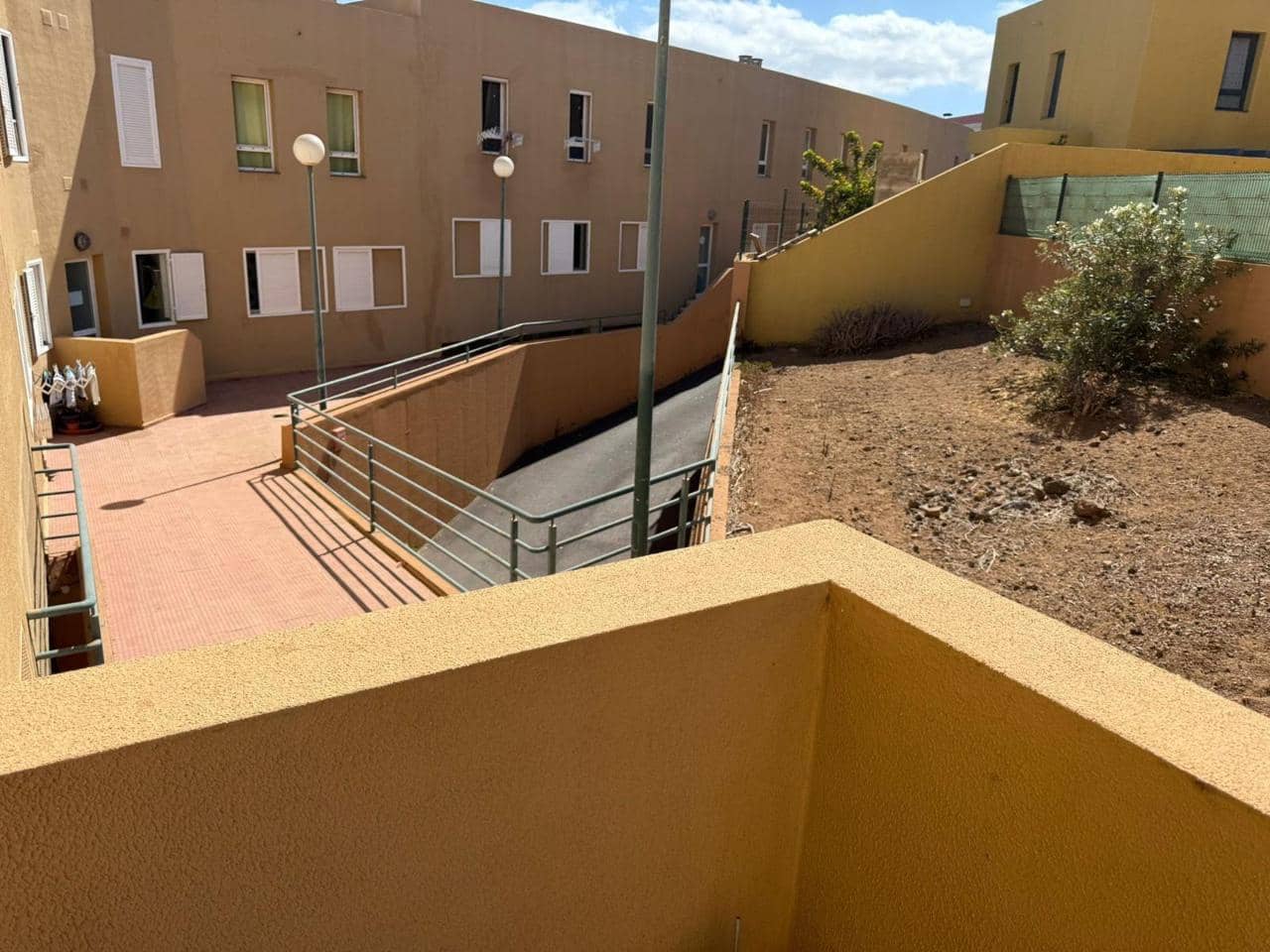 3 soveværelse Lejlighed til salg i San Isidro de Abona med garage - € 228.000 (Ref: 9161374)