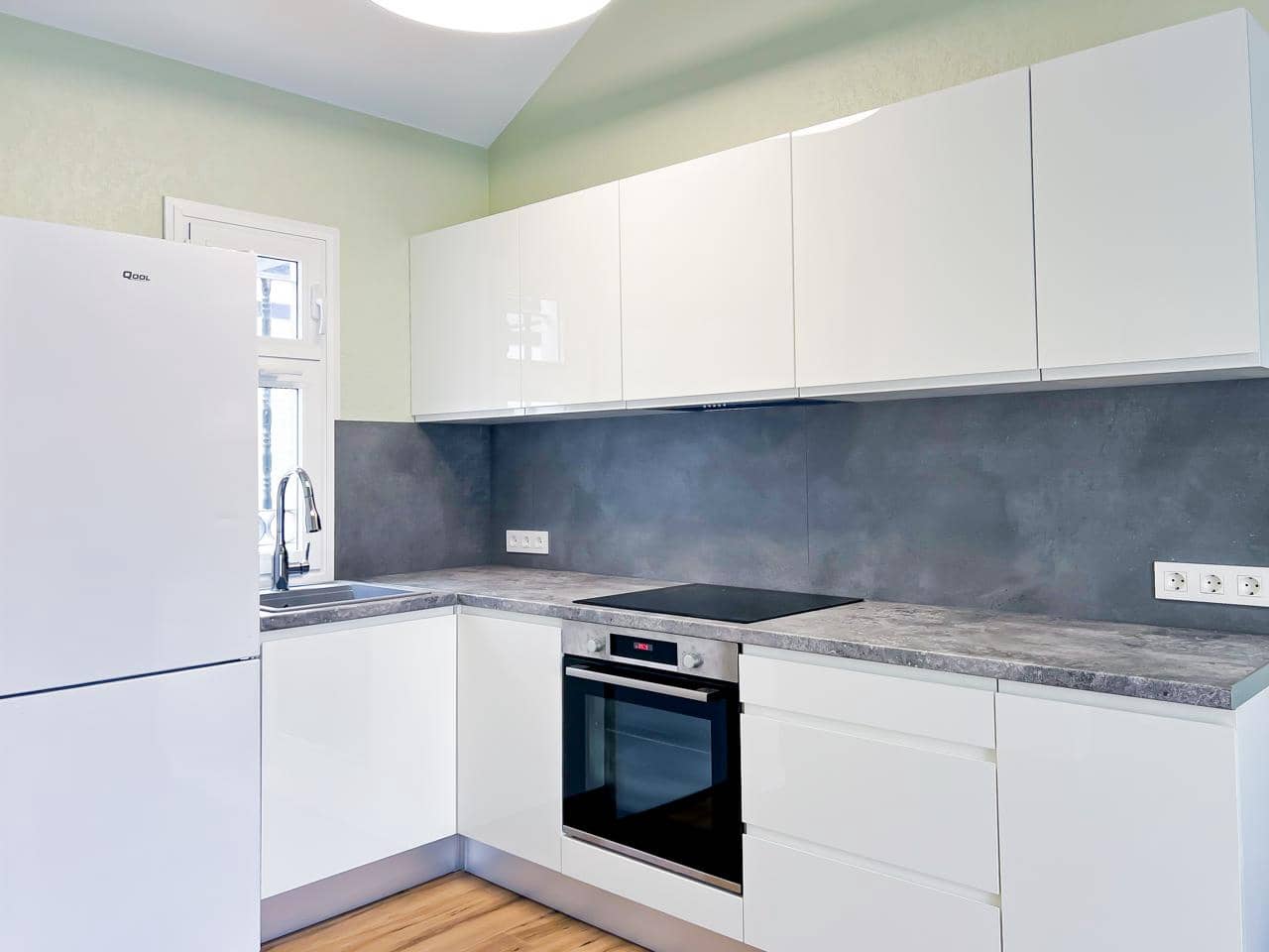 1 bedroom Flat for sale in Los Cristianos with pool - € 269,000 (Ref: 9164537)