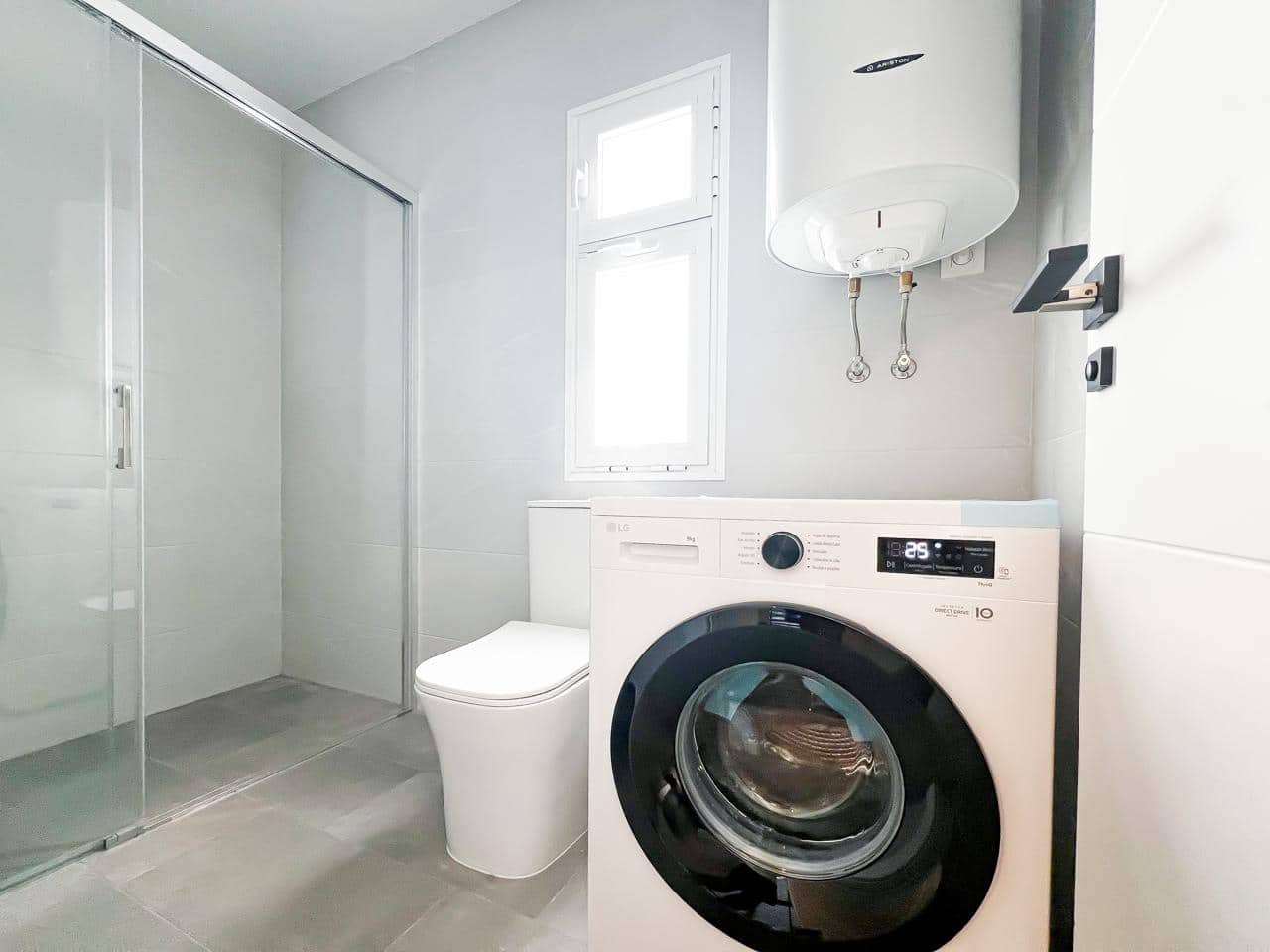 1 bedroom Flat for sale in Los Cristianos with pool - € 269,000 (Ref: 9164537)