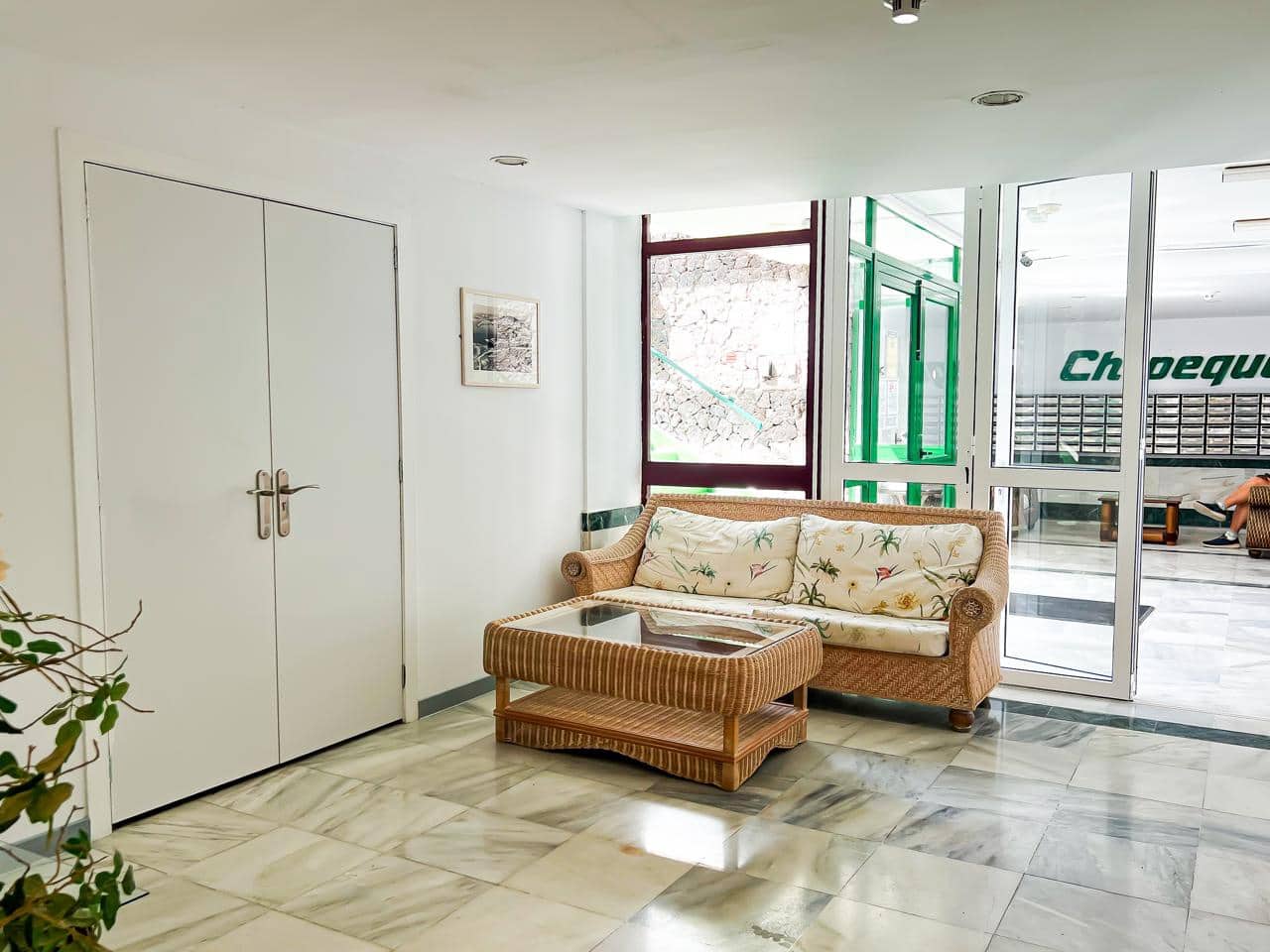 1 bedroom Flat for sale in Los Cristianos with pool - € 269,000 (Ref: 9164537)