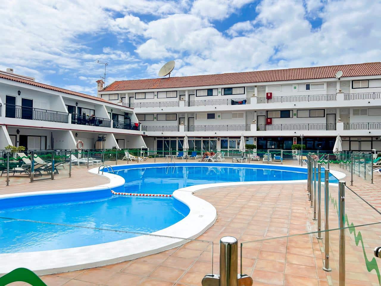 1 bedroom Flat for sale in Los Cristianos with pool - € 269,000 (Ref: 9164537)