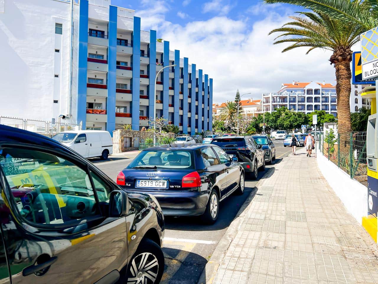 1 bedroom Flat for sale in Los Cristianos with pool - € 269,000 (Ref: 9164537)