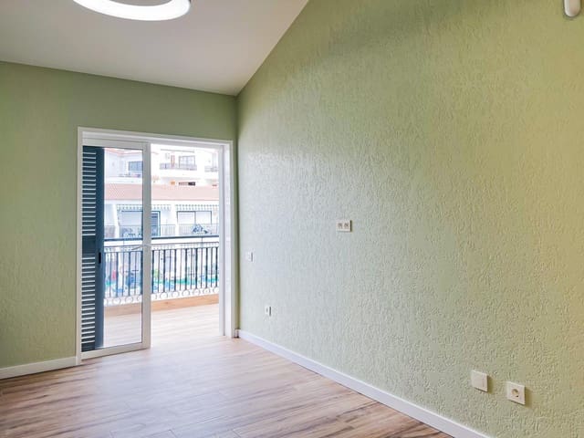 Piso de 1 habitación en Los Cristianos, Arona en venta con piscina - 269.000 € (Ref: 9164537)