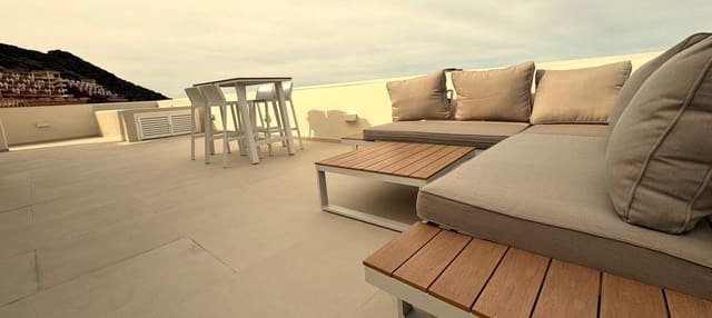 Piso de 2 habitaciones en Torviscas Centro y Alto, Adeje en venta con piscina garaje - 650.000 € (Ref: 9164836)