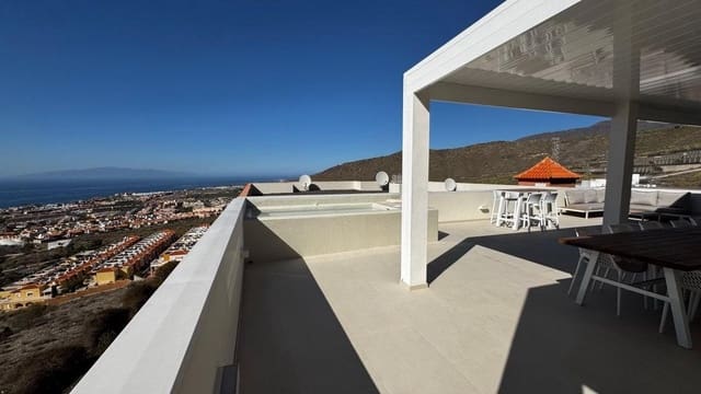 Piso de 2 habitaciones en Torviscas Centro y Alto, Adeje en venta con piscina garaje - 650.000 € (Ref: 9164836)