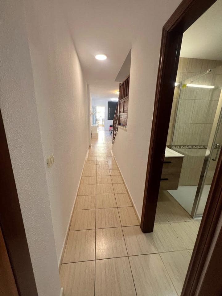 3 soveværelse Lejlighed til salg i Valle de San Lorenzo med garage - € 360.000 (Ref: 9191768)