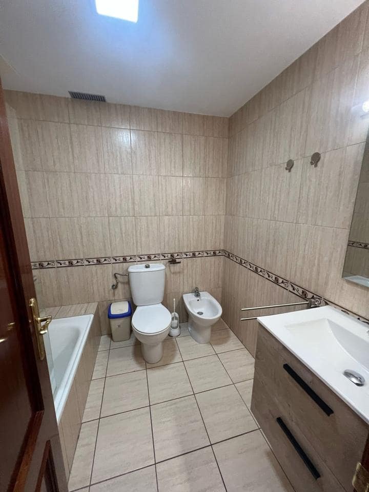 3 soveværelse Lejlighed til salg i Valle de San Lorenzo med garage - € 360.000 (Ref: 9191768)