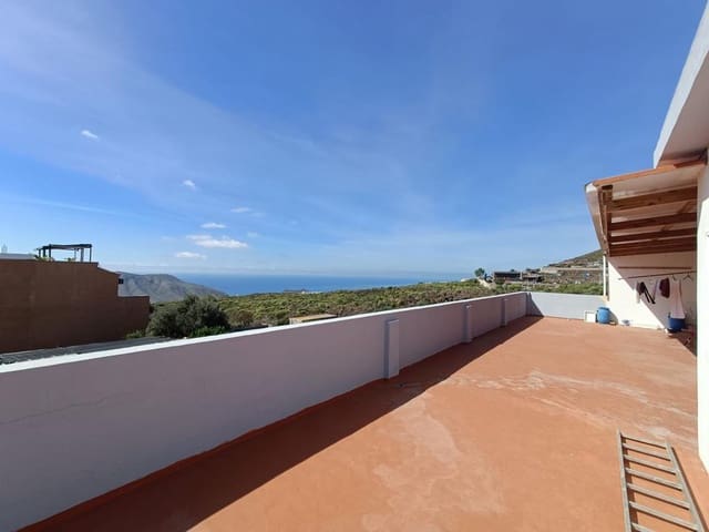 8 sovrum Villa till salu i Arona med pool garage - 880 000 € (Ref: 9219295)