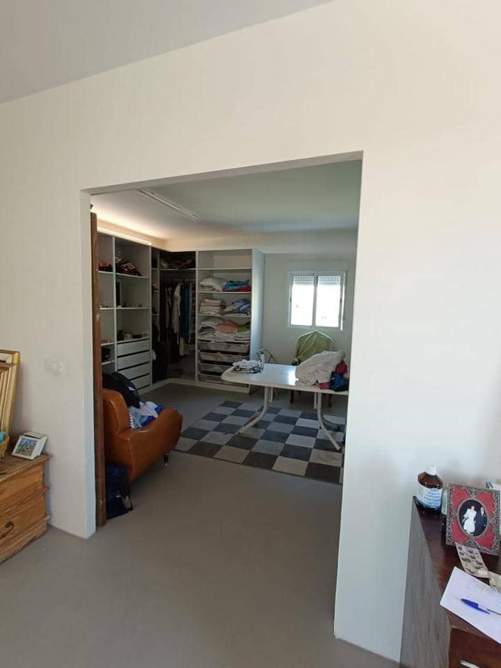 8 sovrum Villa till salu i Arona med pool garage - 880 000 € (Ref: 9219295)