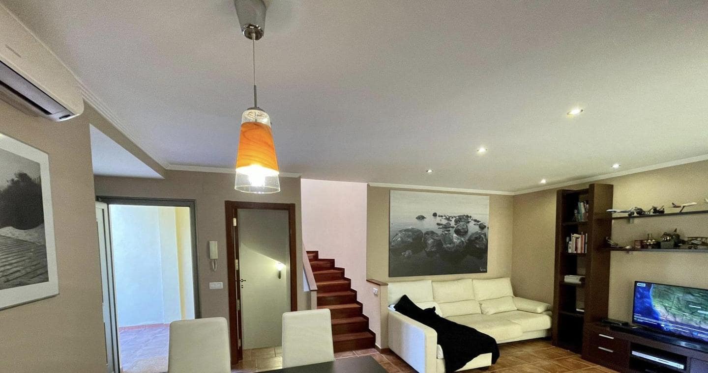 2 soveværelse Villa til salg i La Tejita med swimmingpool garage - € 589.000 (Ref: 9227905)