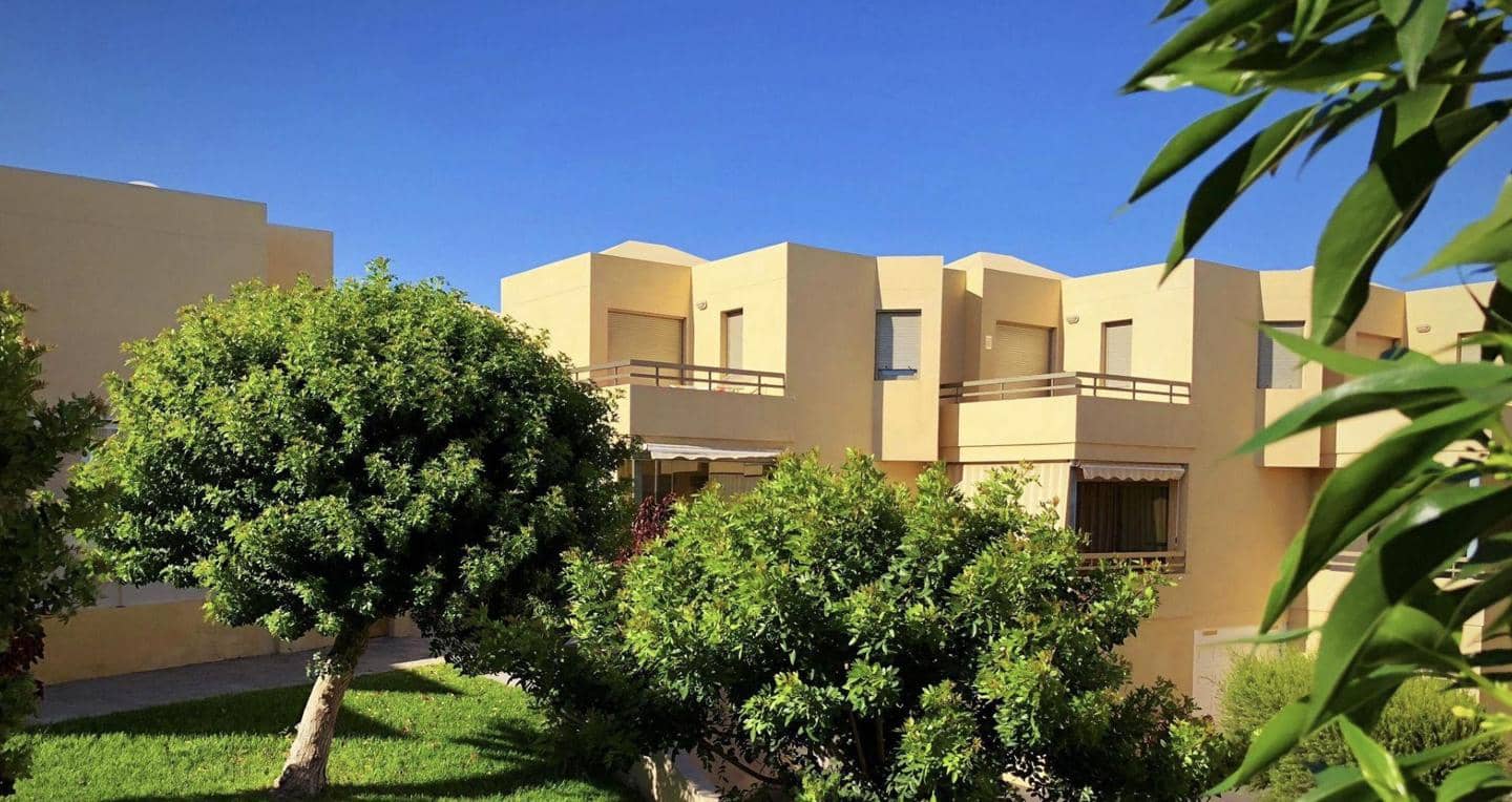 2 soveværelse Villa til salg i La Tejita med swimmingpool garage - € 589.000 (Ref: 9227905)