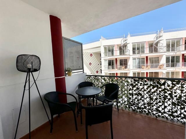 1 slaapkamer Flat te koop in Puerto Santiago, Santiago del Teide met zwembad garage - € 240.000 (Ref: 9271924)
