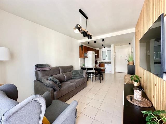 1 slaapkamer Flat te koop in Puerto Santiago, Santiago del Teide met zwembad garage - € 240.000 (Ref: 9271924)