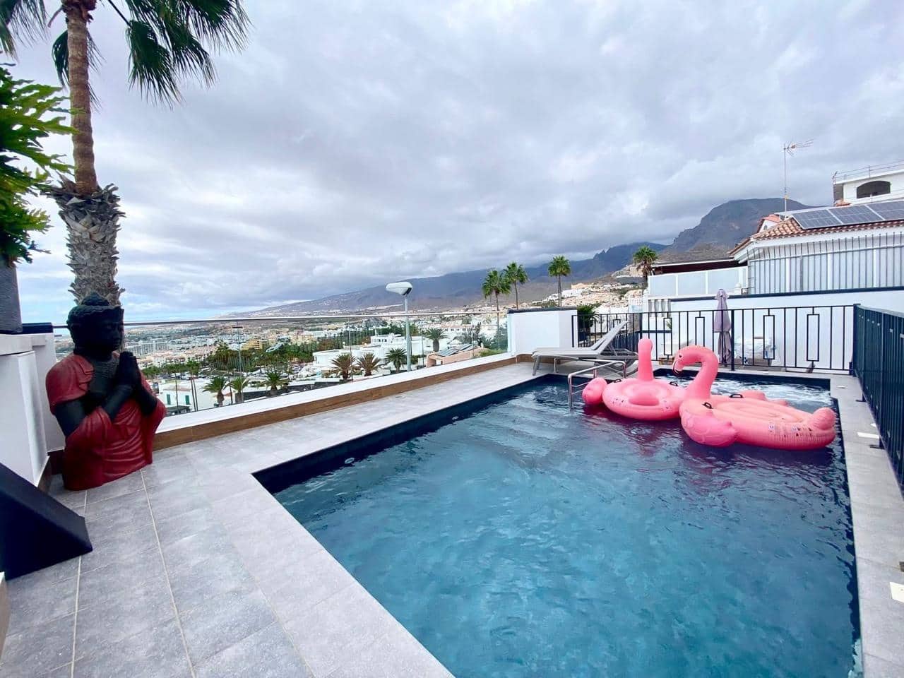 6 bedroom Villa for sale in Costa Adeje with pool garage - € 1,995,000 (Ref: 9363349)