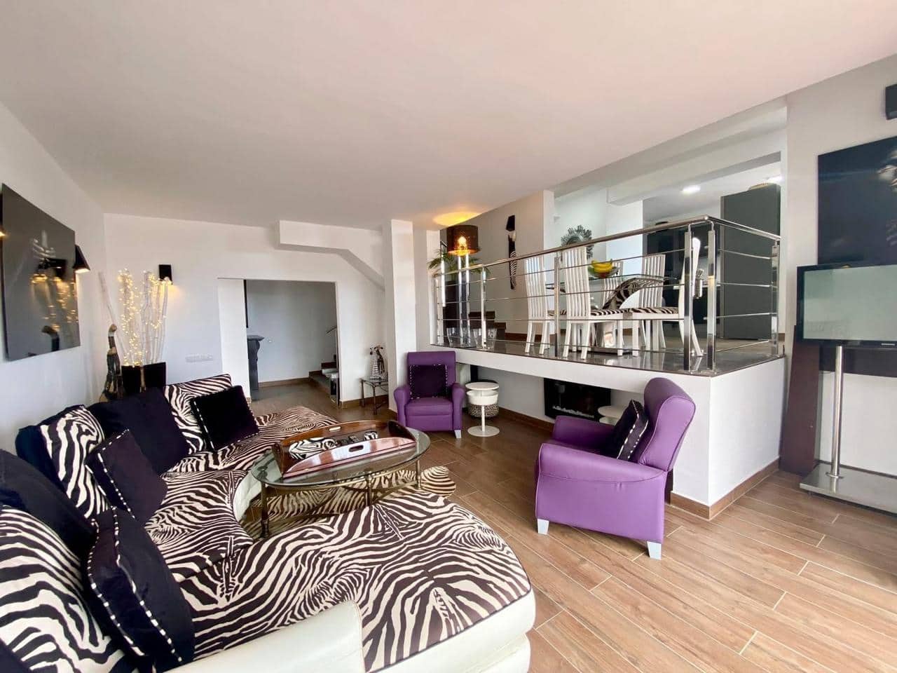 6 bedroom Villa for sale in Costa Adeje with pool garage - € 1,995,000 (Ref: 9363349)