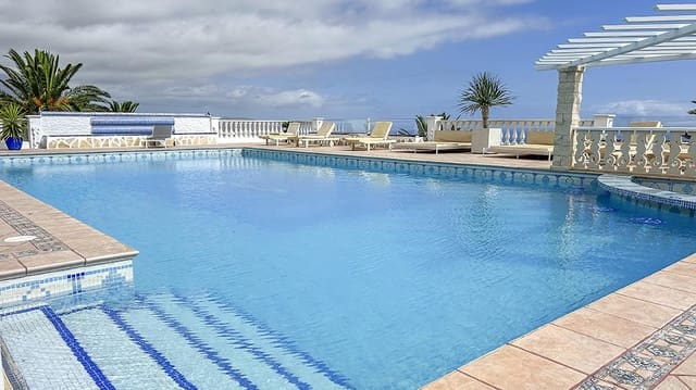 10 soveværelse Villa til salg i Tijoco Bajo, Adeje med swimmingpool - € 4.300.000 (Ref: 9380080)