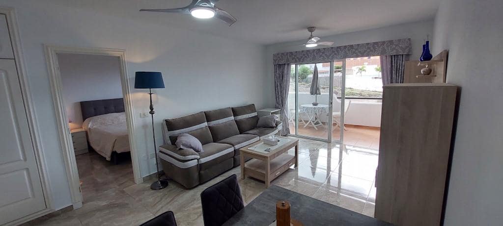 2 bedroom Flat for sale in Costa Adeje with pool garage - € 335,000 (Ref: 9394279)