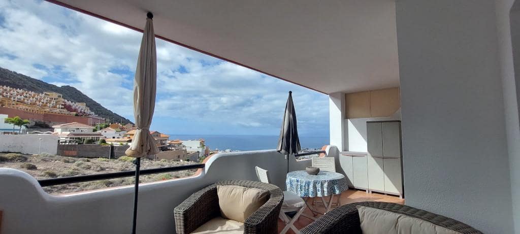 2 bedroom Flat for sale in Costa Adeje with pool garage - € 335,000 (Ref: 9394279)