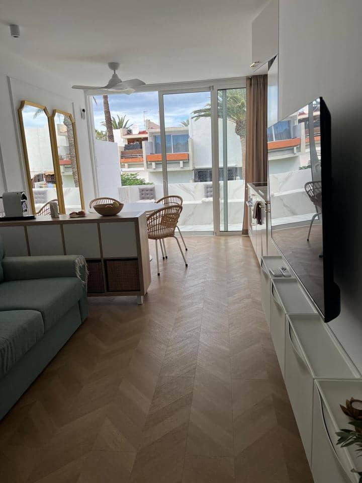 1 bedroom Flat for sale in Costa del Silencio with pool - € 196,000 (Ref: 9414949)