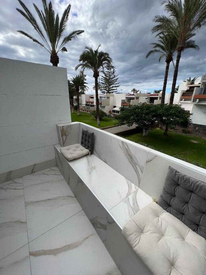 1 bedroom Flat for sale in Costa del Silencio with pool - € 196,000 (Ref: 9414949)