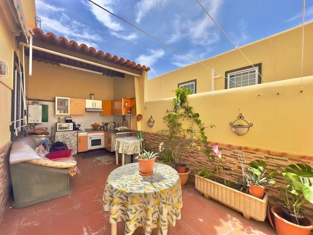 3 soveværelse Villa til salg i Las Rosas (Las Galletas), Arona med garage - € 399.900 (Ref: 9421512)