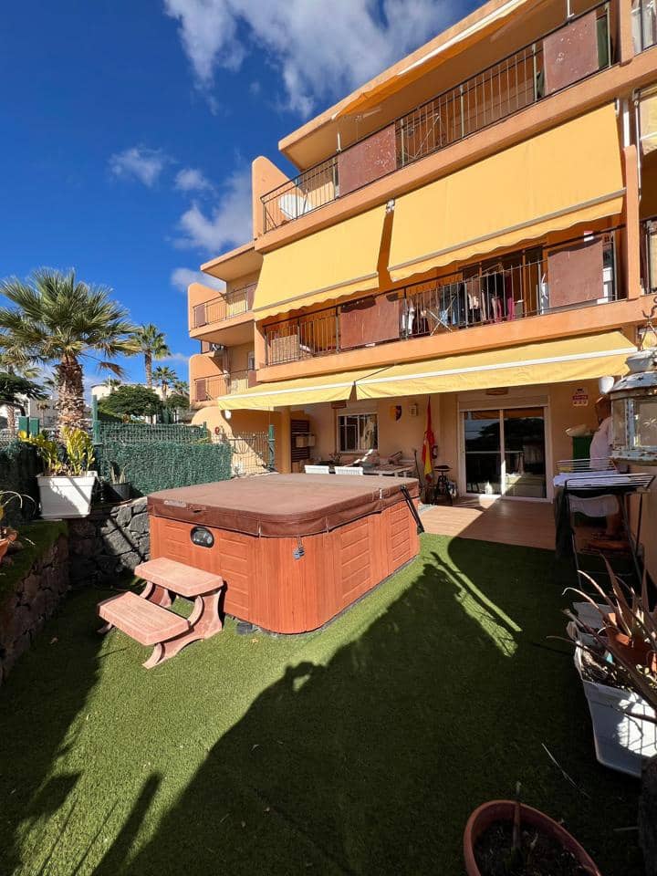 2 soverom Leilighet til salgs i Adeje med svømmebasseng garasje - € 380 000 (Ref: 9426416)