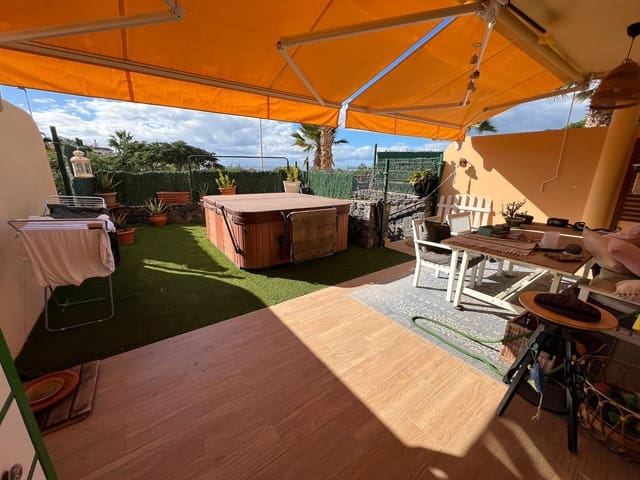 2 soverom Leilighet til salgs i Casco Urbano, Adeje med svømmebasseng garasje - € 380 000 (Ref: 9426416)