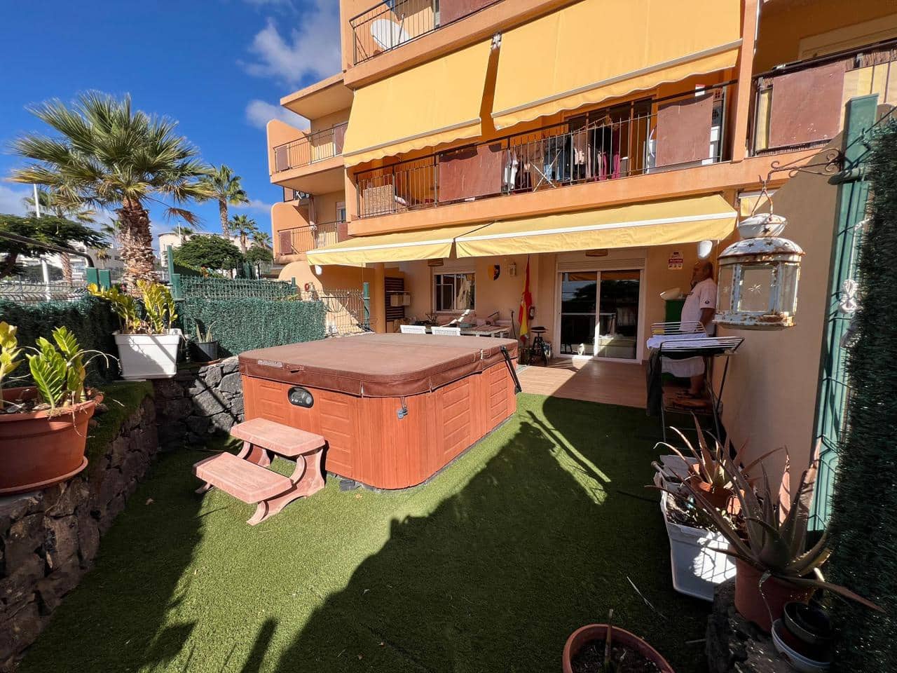 2 soverom Leilighet til salgs i Adeje med svømmebasseng garasje - € 380 000 (Ref: 9426416)