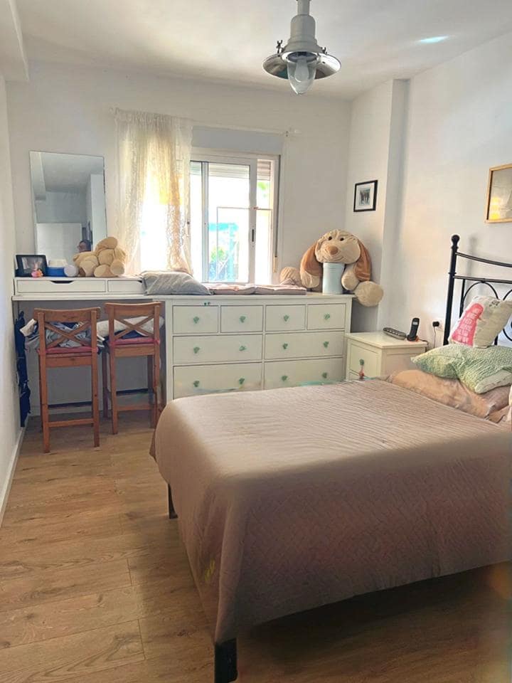 2 soverom Leilighet til salgs i Adeje med svømmebasseng garasje - € 380 000 (Ref: 9426416)