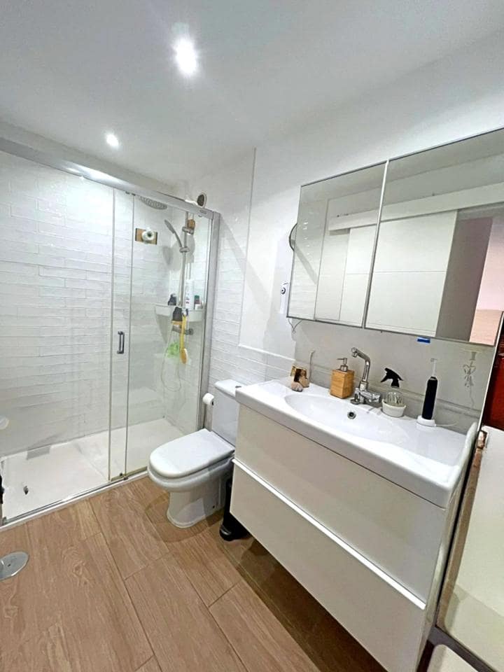 2 soverom Leilighet til salgs i Adeje med svømmebasseng garasje - € 380 000 (Ref: 9426416)