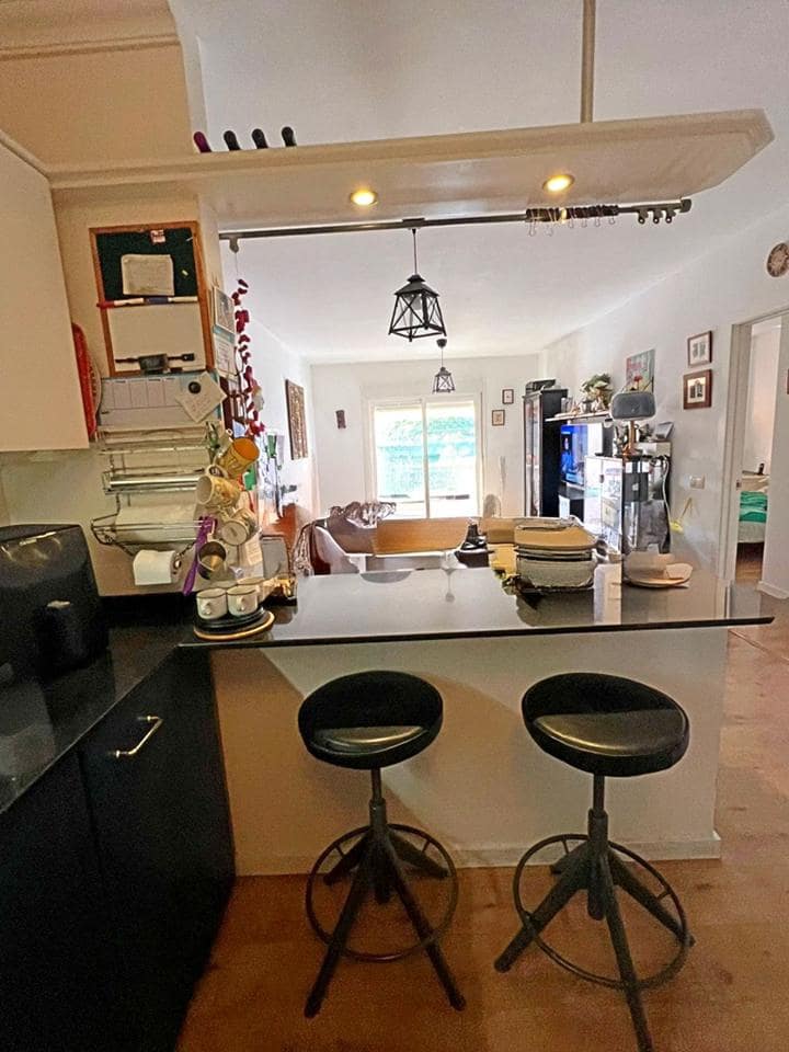 2 soverom Leilighet til salgs i Adeje med svømmebasseng garasje - € 380 000 (Ref: 9426416)