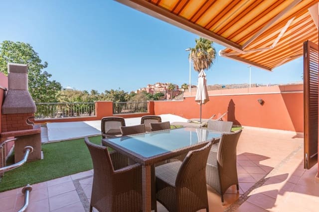 3 soverom Villa til salgs i Playa del Duque, Adeje med svømmebasseng - € 1 280 000 (Ref: 9462823)