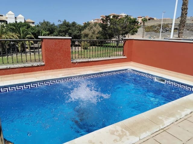 3 soverom Villa til salgs i Playa del Duque, Adeje med svømmebasseng - € 1 280 000 (Ref: 9462823)