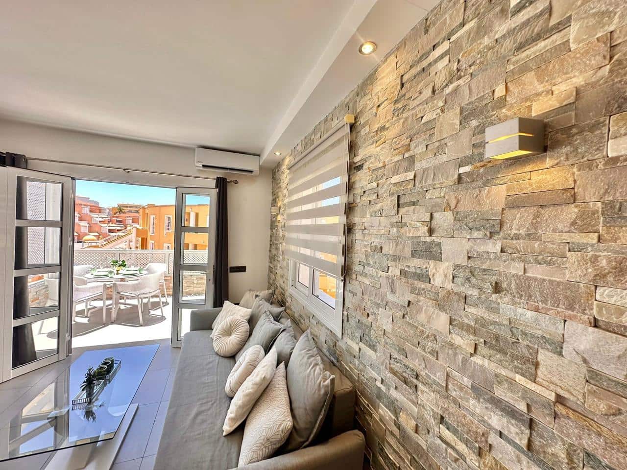 1 chambre Appartement à vendre à Costa Adeje avec piscine - 375 000 € (Ref: 9475649)