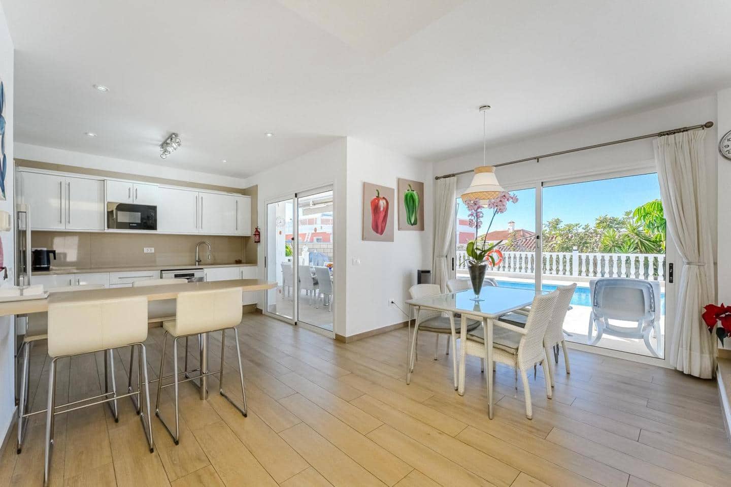 6 bedroom Villa for sale in Playa de la Arena with pool garage - € 1,280,000 (Ref: 9489802)