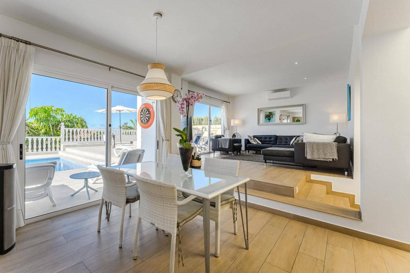 6 bedroom Villa for sale in Playa de la Arena with pool garage - € 1,280,000 (Ref: 9489802)