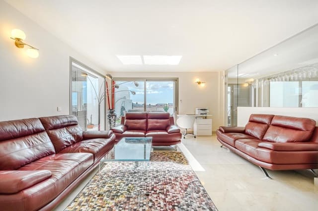 Piso de 2 habitaciones en La Caleta Adeje, Adeje en venta con piscina - 995.000 € (Ref: 9492770)