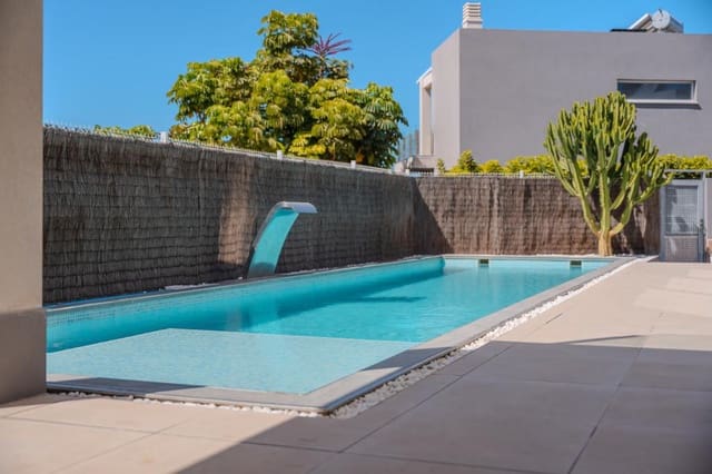 3 bedroom Villa for sale in Playa Paraiso, Adeje with pool - € 1,100,000 (Ref: 9500763)