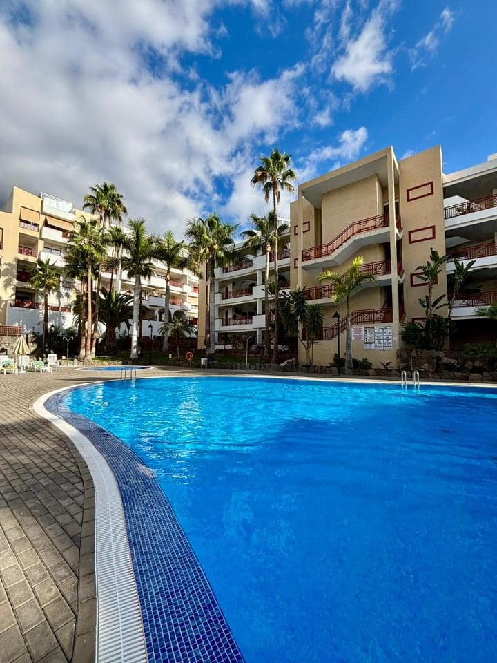 2 soverom Leilighet til salgs i Palm-Mar med svømmebasseng garasje - € 355 000 (Ref: 9503439)